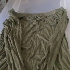 army green long sleeve top nevwr worn